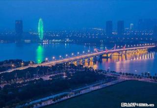 蠡湖香樟园 豪装四房 湖景房 赏夜景 带泳池 环境优美 - 无锡28生活网 wx.28life.com
