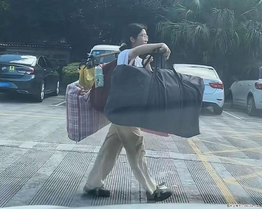 全网追的“扁担女孩”,找了一份暑假工,时薪12元 - 无锡生活资讯 - 无锡28生活网 wx.28life.com